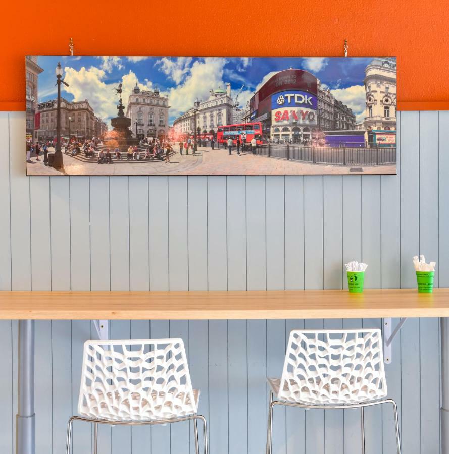 Brit Hotel Macon Nord Autoroute Du Soleil Экстерьер фото